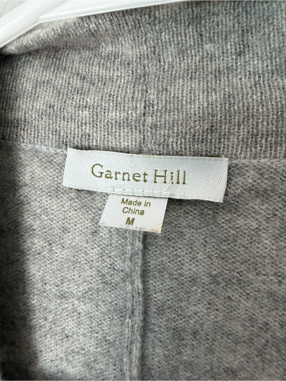 Garnet Hill 100% Cashmere Cardigan Size Medium Light Gray Fall Winter Sweater - Picture 4 of 10